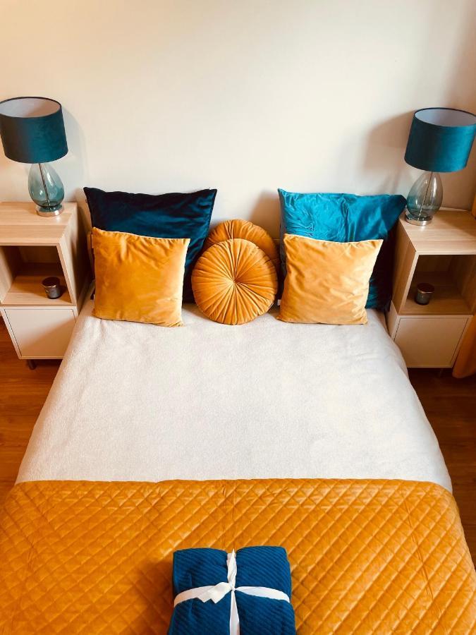 Luxury 4-Bedroom Apartment In Centre - Self-Check In & Fast Wifi 바르샤바 외부 사진