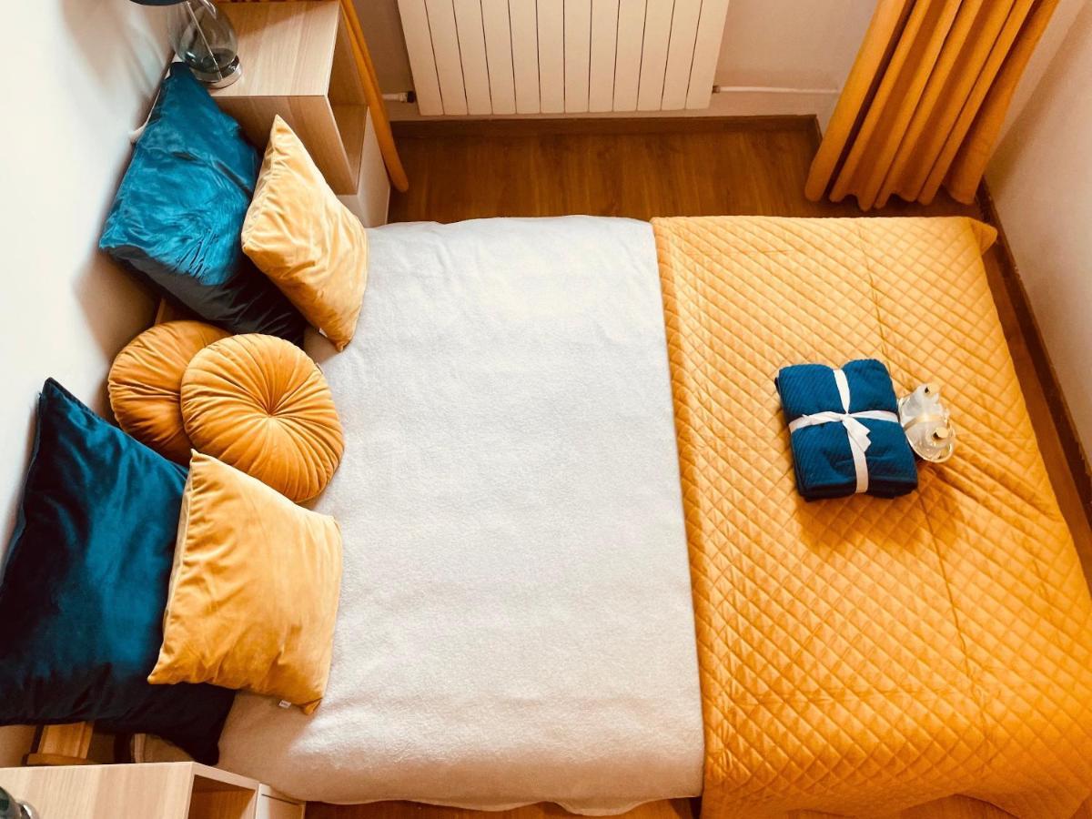 Luxury 4-Bedroom Apartment In Centre - Self-Check In & Fast Wifi 바르샤바 외부 사진