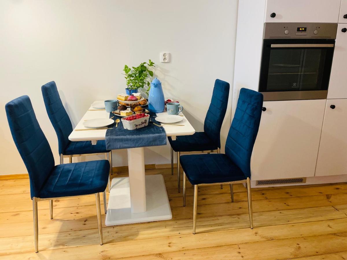 Luxury 4-Bedroom Apartment In Centre - Self-Check In & Fast Wifi 바르샤바 외부 사진