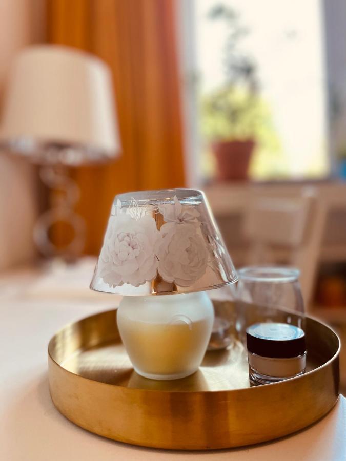 Luxury 4-Bedroom Apartment In Centre - Self-Check In & Fast Wifi 바르샤바 외부 사진