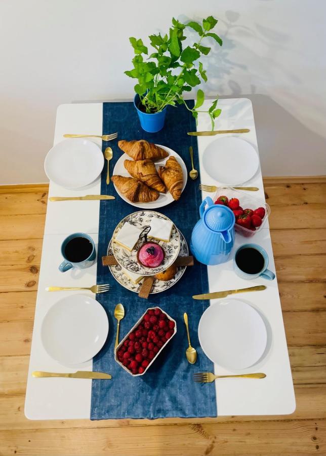 Luxury 4-Bedroom Apartment In Centre - Self-Check In & Fast Wifi 바르샤바 외부 사진