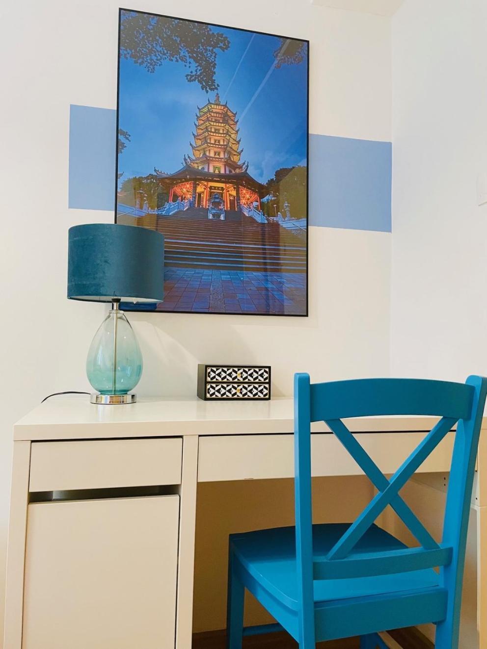 Luxury 4-Bedroom Apartment In Centre - Self-Check In & Fast Wifi 바르샤바 외부 사진